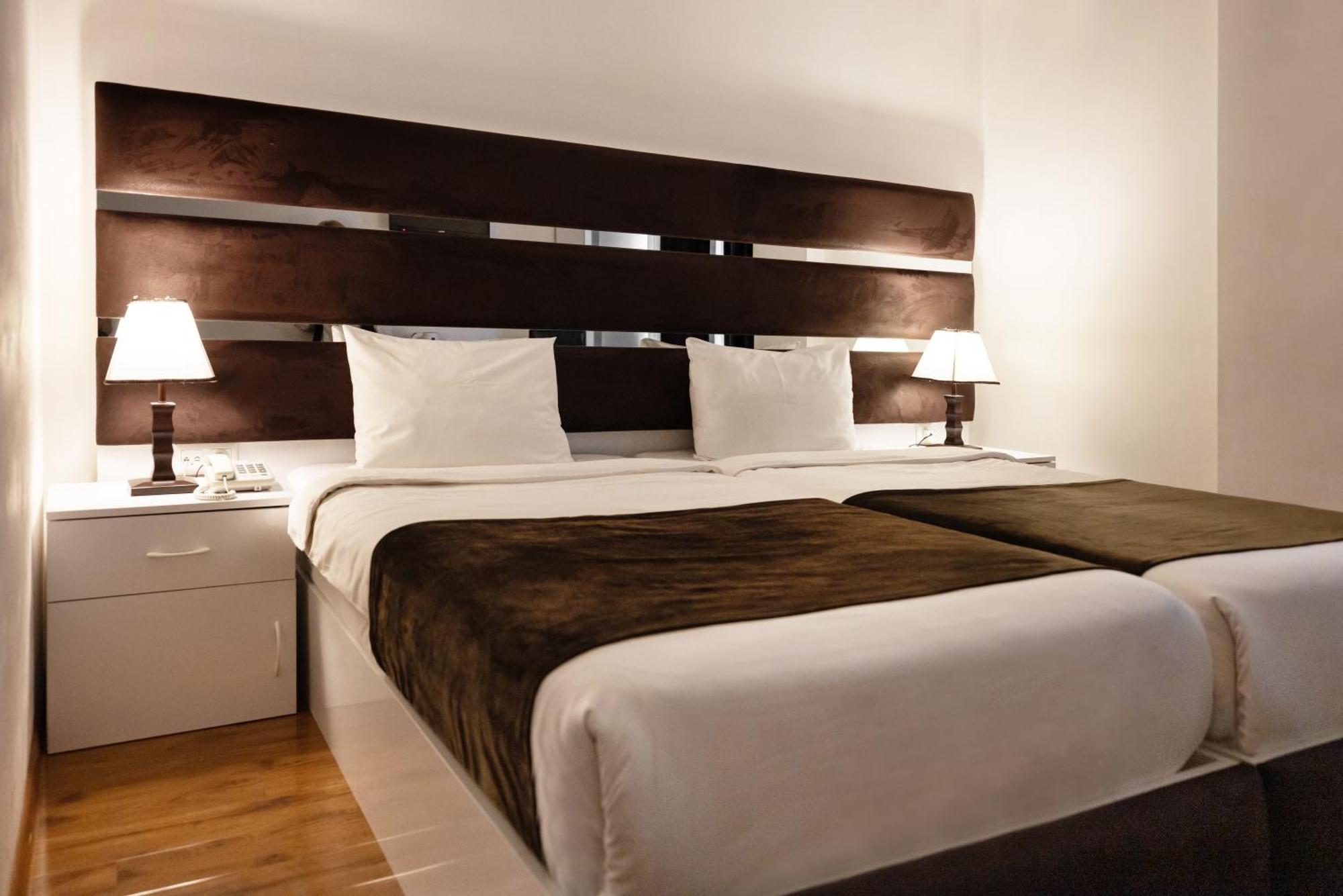 Hotel Grand Palace Tbilisi Pokoj fotografie
