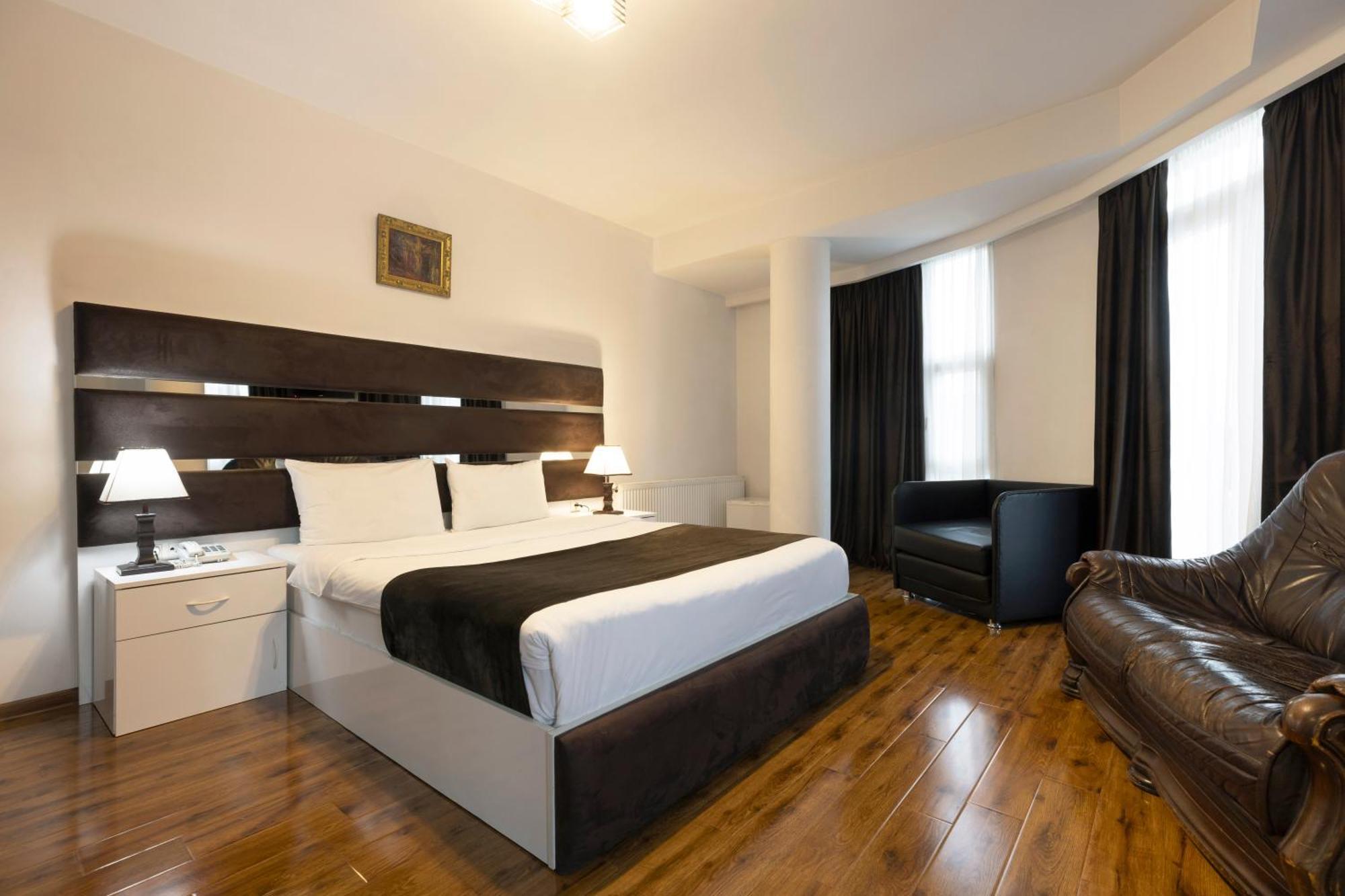Hotel Grand Palace Tbilisi Pokoj fotografie